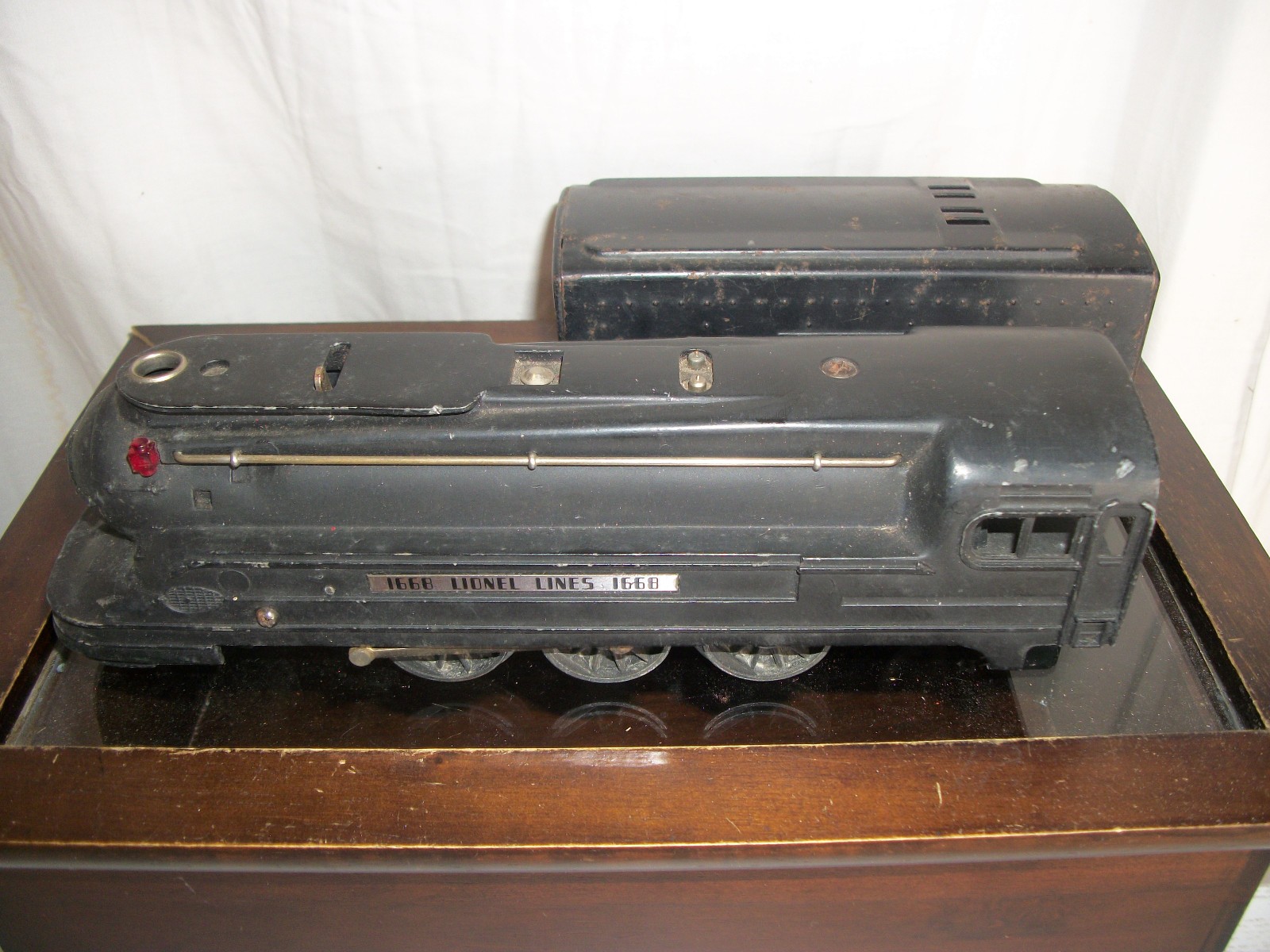 Lionel O27 2-6-2 Locomotive 1668 & Tender 1689W Gunmetal Torpedo USED no BOX