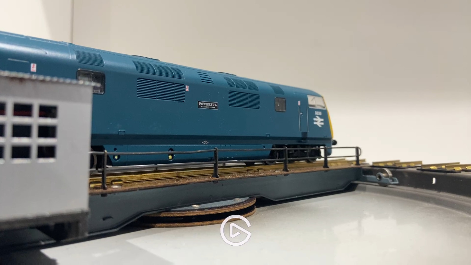 Bachmann Branchline 32-067A Class 43 Warship D836 in BR Blue DCC Ready Led Light