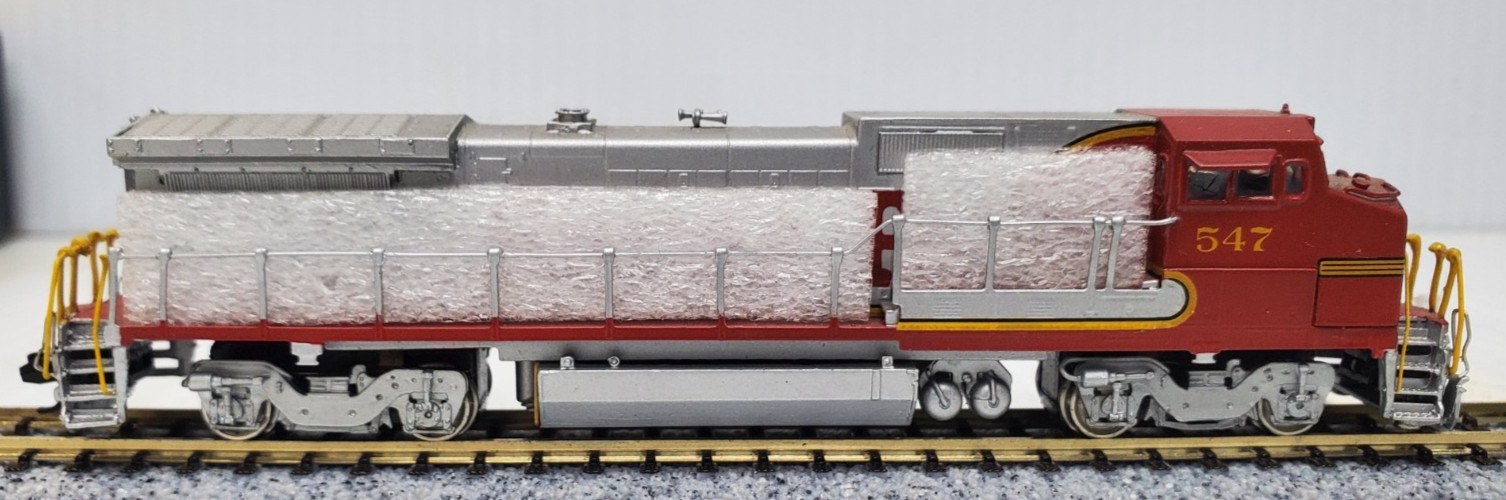 Hallmark Brass Santa Fe GE Dash 8-40 BW