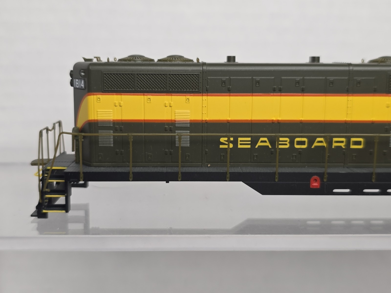 Proto 2000 HO 23040 Seaboard 1814 GP-7 PH II Diesel Road Switcher DCC Ready NOS