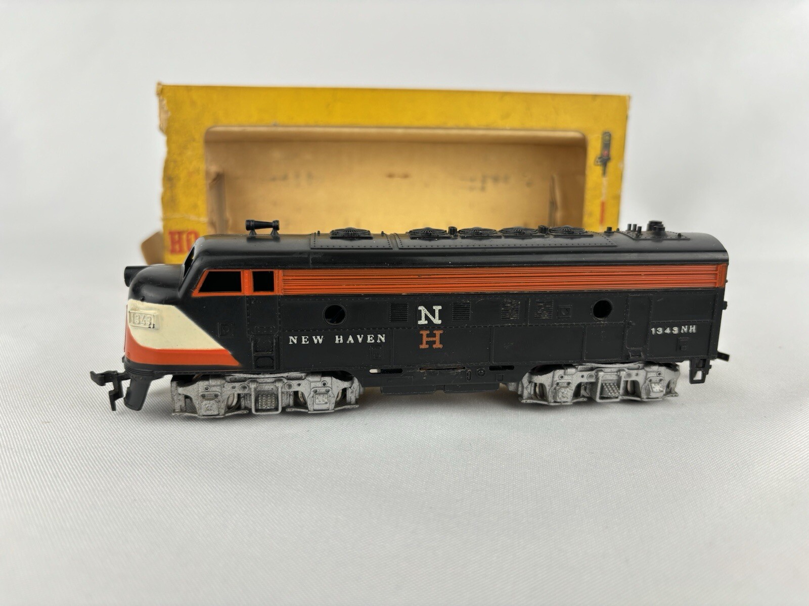 Vintage HO Electric Train Engine- New Haven #1343- FLEISCHMANN- Germany Rare