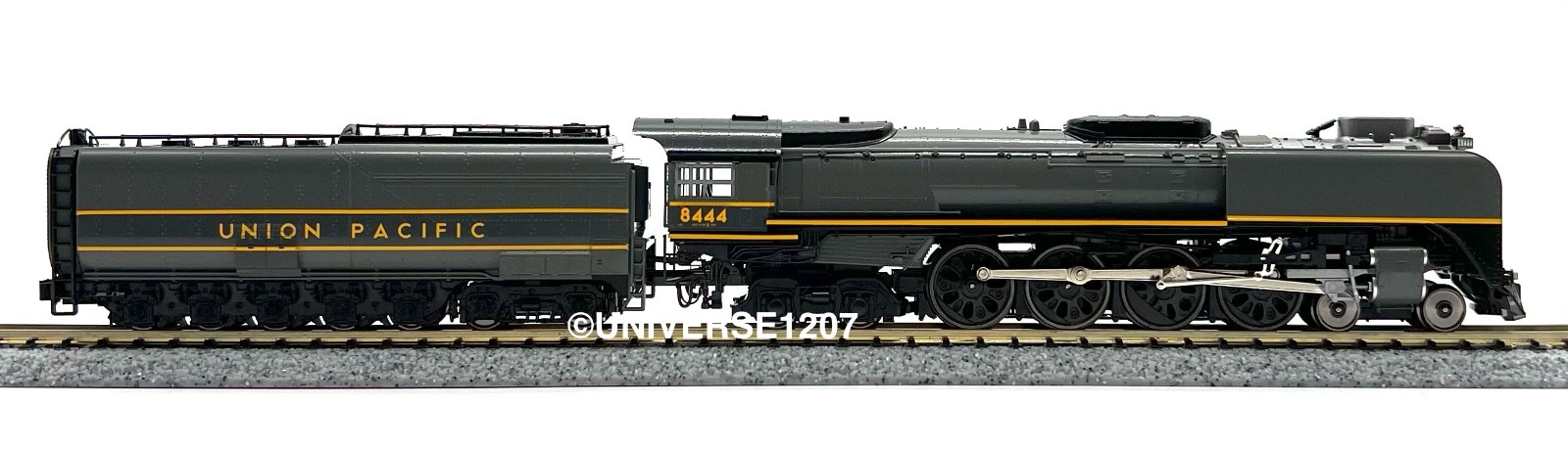 N Kato 126-0403-LS 4-8-4 FEF-3 Steam Locomotive UP #8444 Greyhound Sound DCC NIB