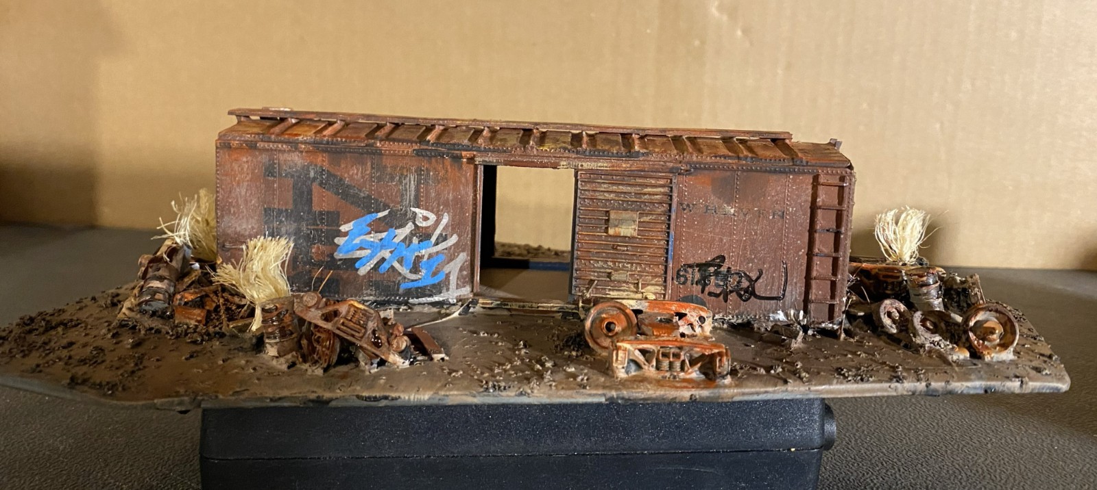 HO Scale Hobo Hideout Boxcar Junk Pile Diorama Custom Built Weathered V1