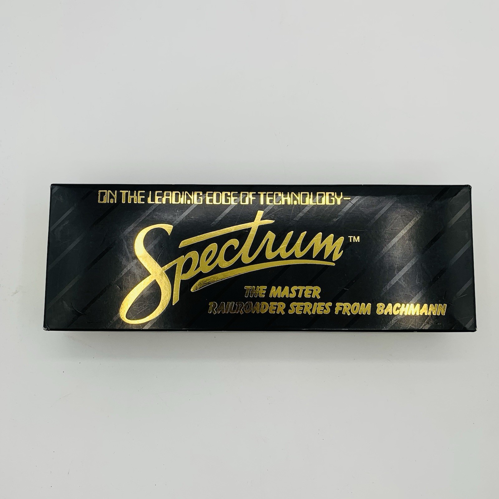 Spectrum 87013 HO Amtrak Phase III EMD F40PH Diesel Locomotive 231 LN/Box Runs
