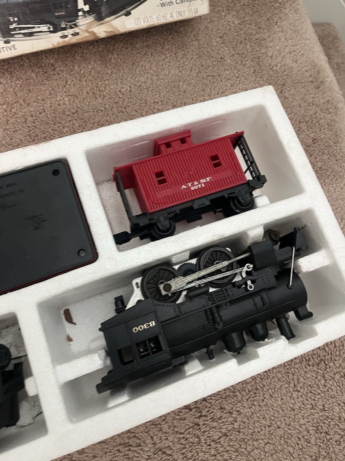 Lionel A.T.S.F. Steam Locomotive and Tender #8300 W/Box Untested 70s
