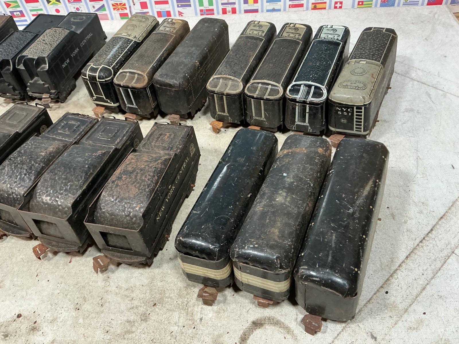 O scale TIN TOY MARX Coal Tender lot PARTS lot for restoration