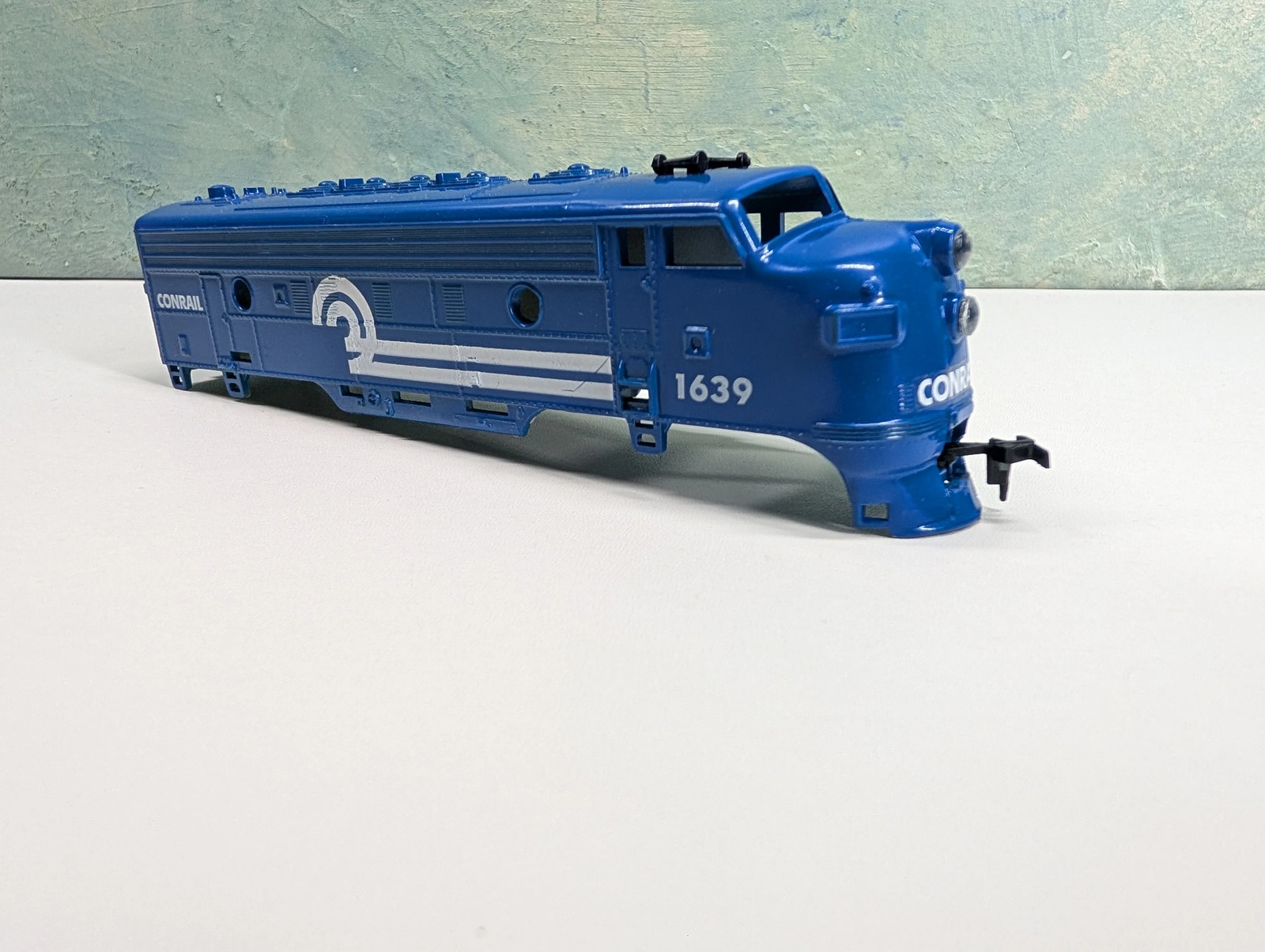 Life-Like HO Scale F7A Diesel Locomotive Shell Only Conrail #1639 READ
