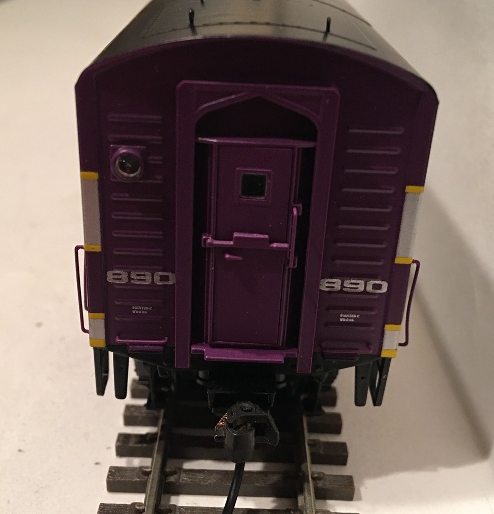 HO Intermountain Atlantic Coast Line EMD FP7 Diesel Locomotive ACL #890