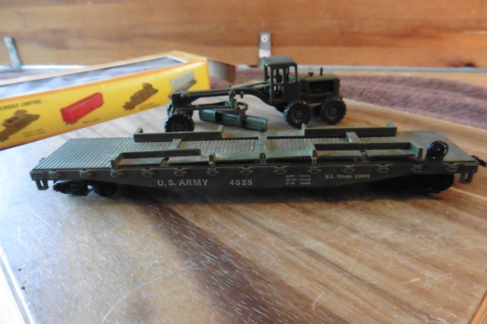 Vintage Cox HO U.S. Army #4825 Flat Car with Road Grader #615070 Original Box