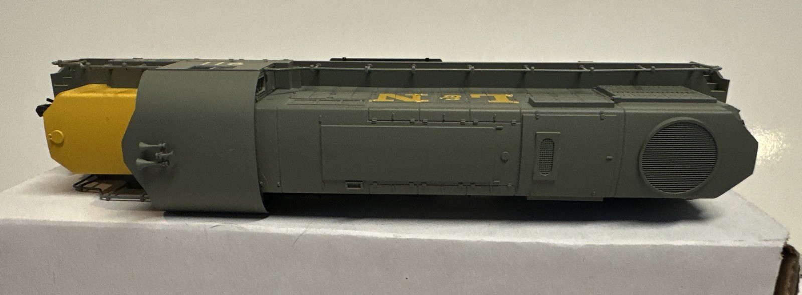 Atlas HO Scale L&N Louisville & Nashville RS-36 Diesel Locomotive Engine #911