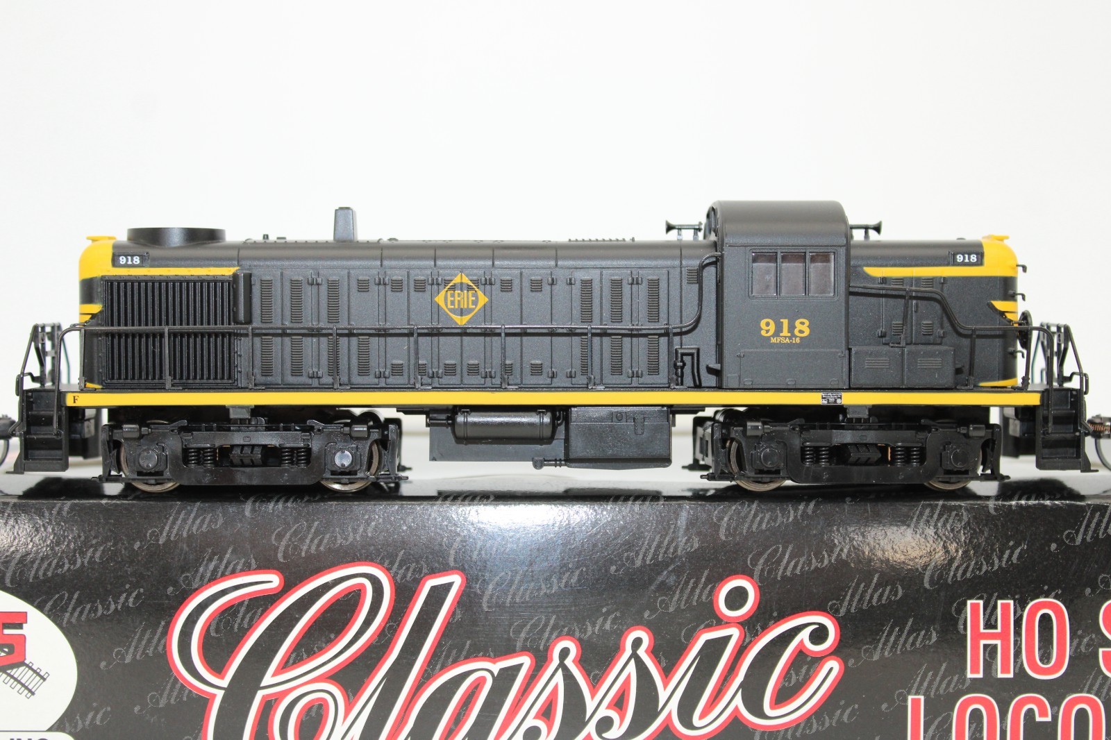 Atlas Classic HO Scale Erie Railroad Alco RS3 Diesel Locomotive #918 DCC