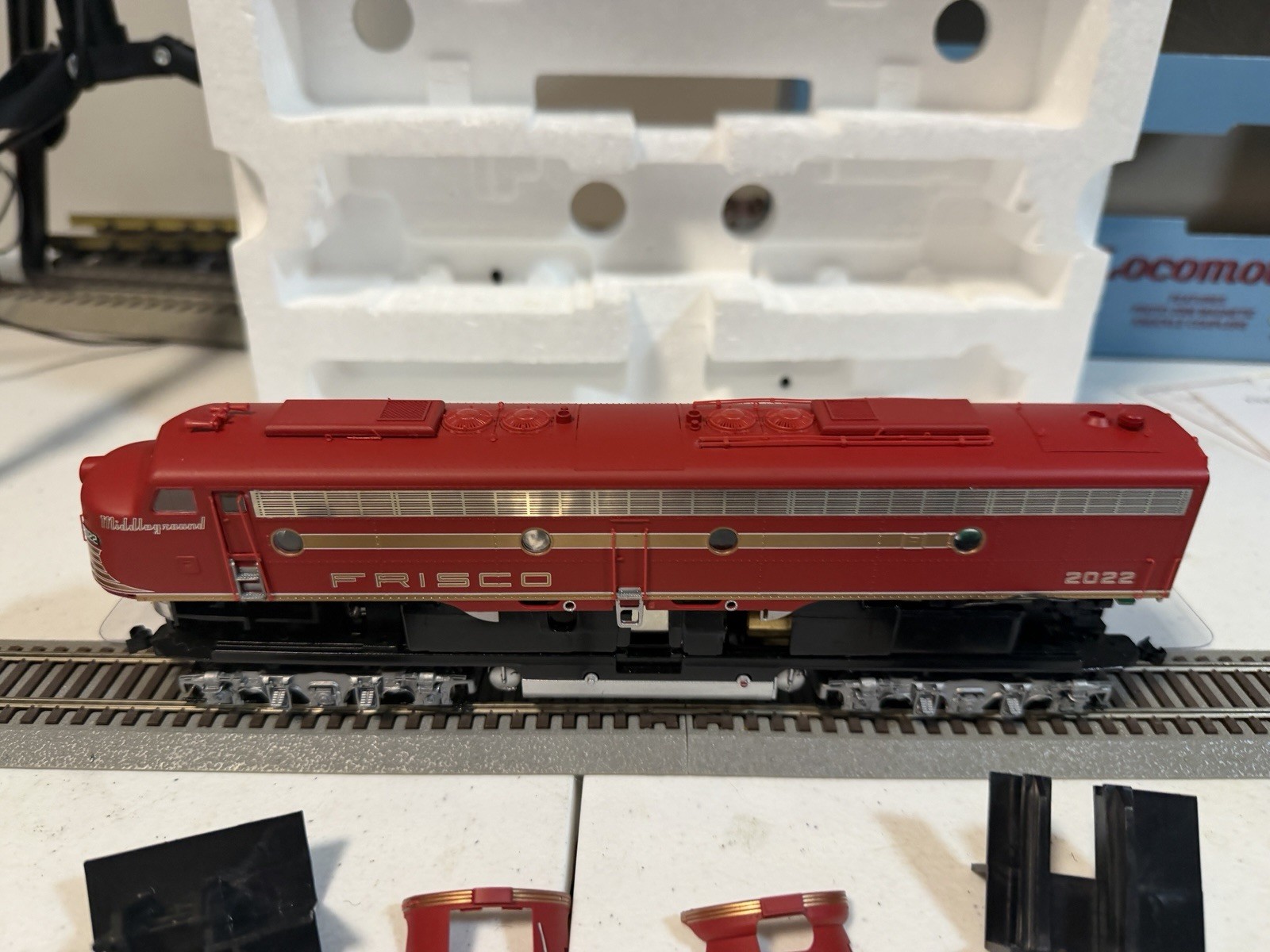 Proto 2000 Ho 1/87 Limited Editon Frisco E8/9 Diesel Locomotive #2022 LN/OB Rare