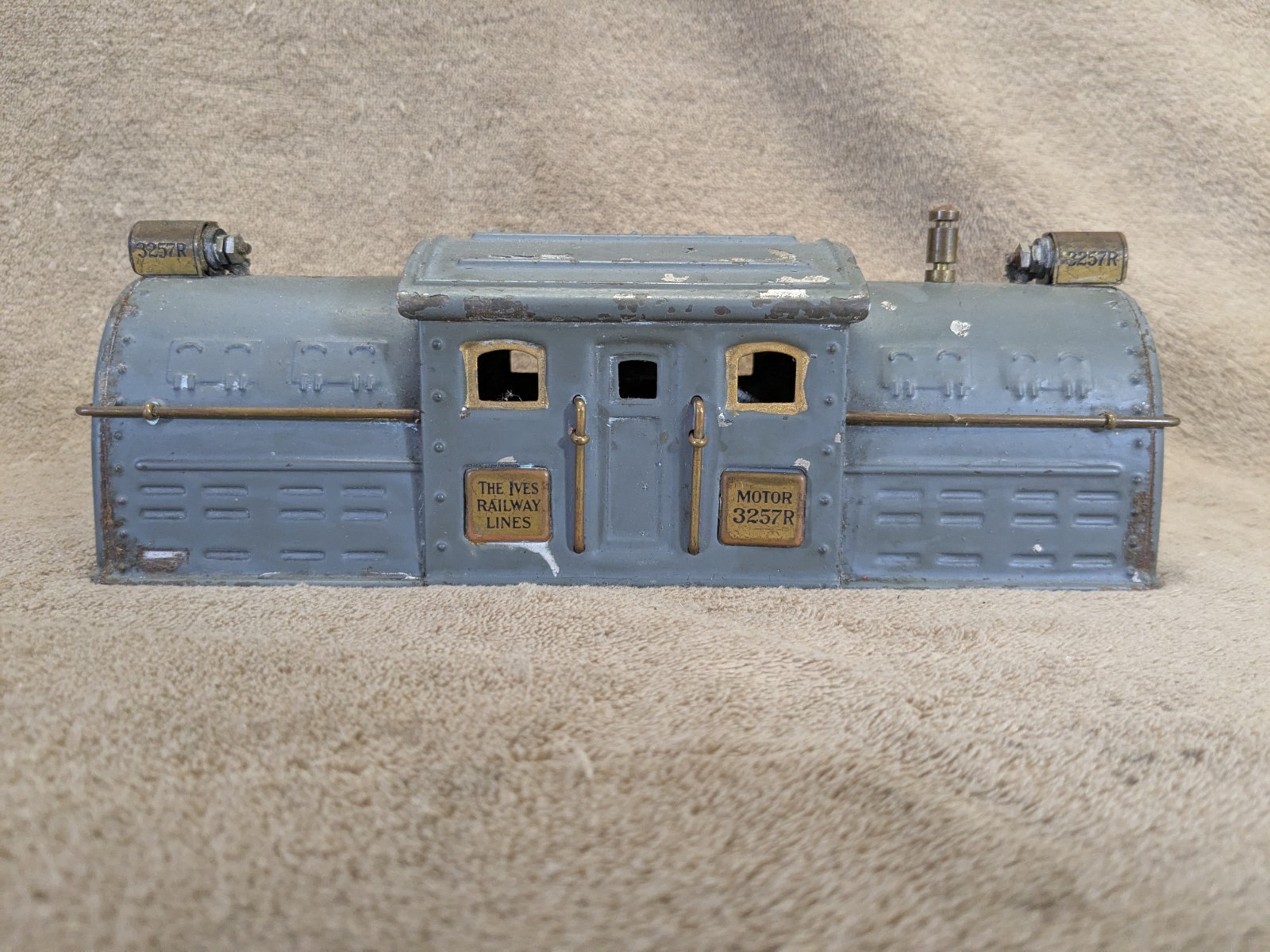 IVES Railway Prewar Standard Gauge 3257R Locomotive Shell Only Vintage