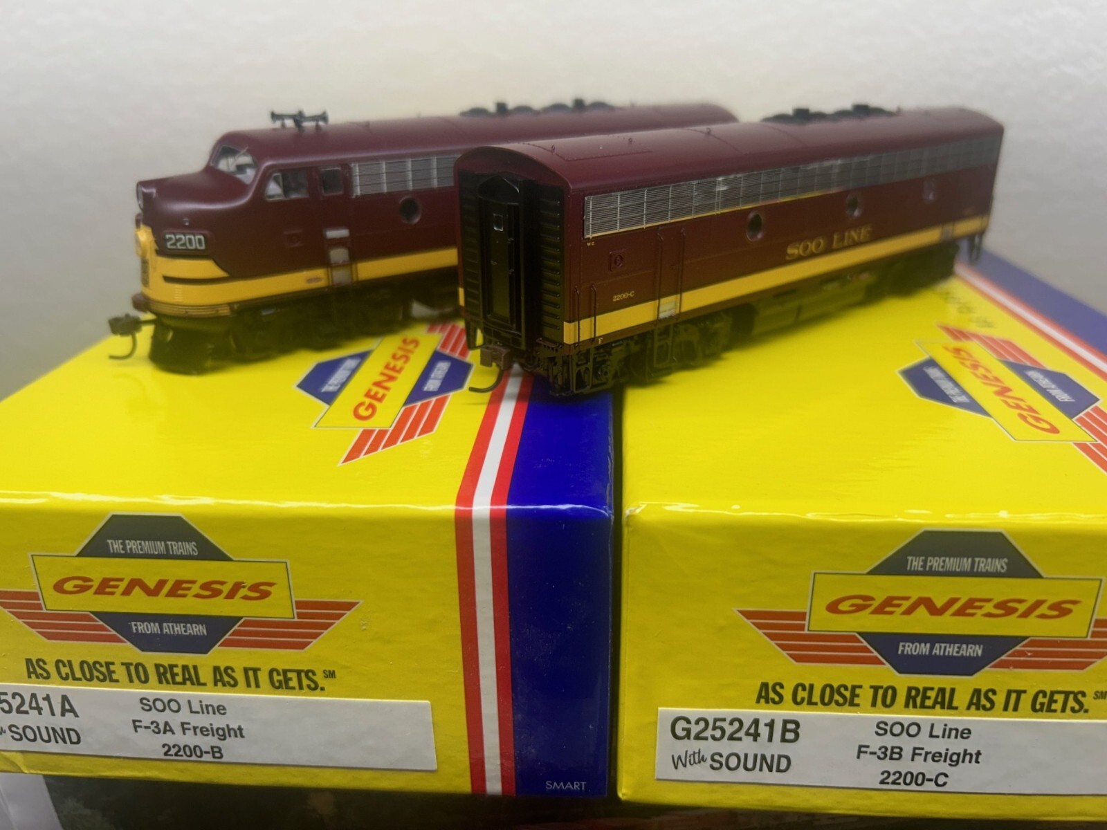 SOO LINE F3 A/B units – DCC / GENESIS SOUND ” BURGUNDY $ ” HO Scale NEW SEALED