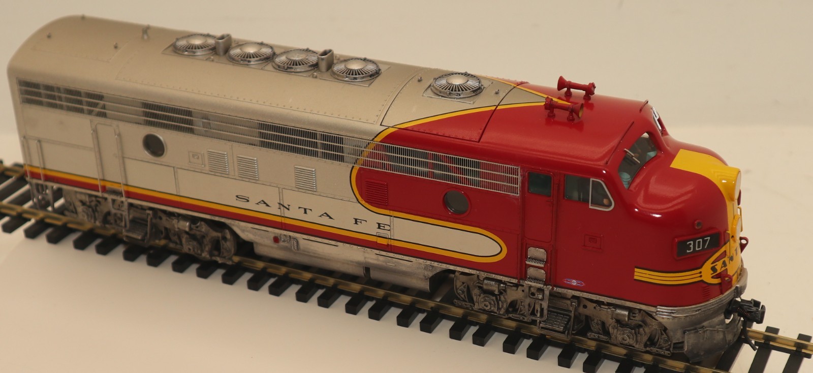 3rd Rail, 2-Rail O, #307, Santa Fe, F-7 PWR, Weathered, QSI/DCC, Run#1, C8 LN/OB