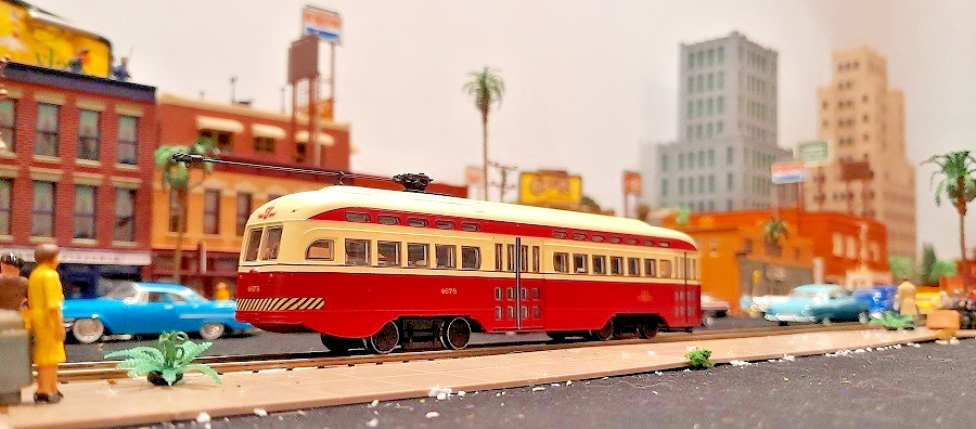 * 1/87 HO * Bowser * Postwar PCC Toronto Streetcar #4678 * BOXED * 12650 *