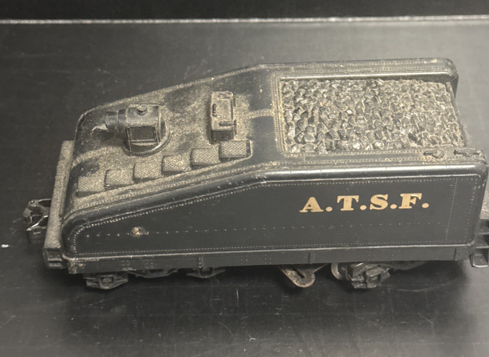 Lionel 8300 Steam Locomotive & Tender O-27 Postwar for Parts or Repair Vintage