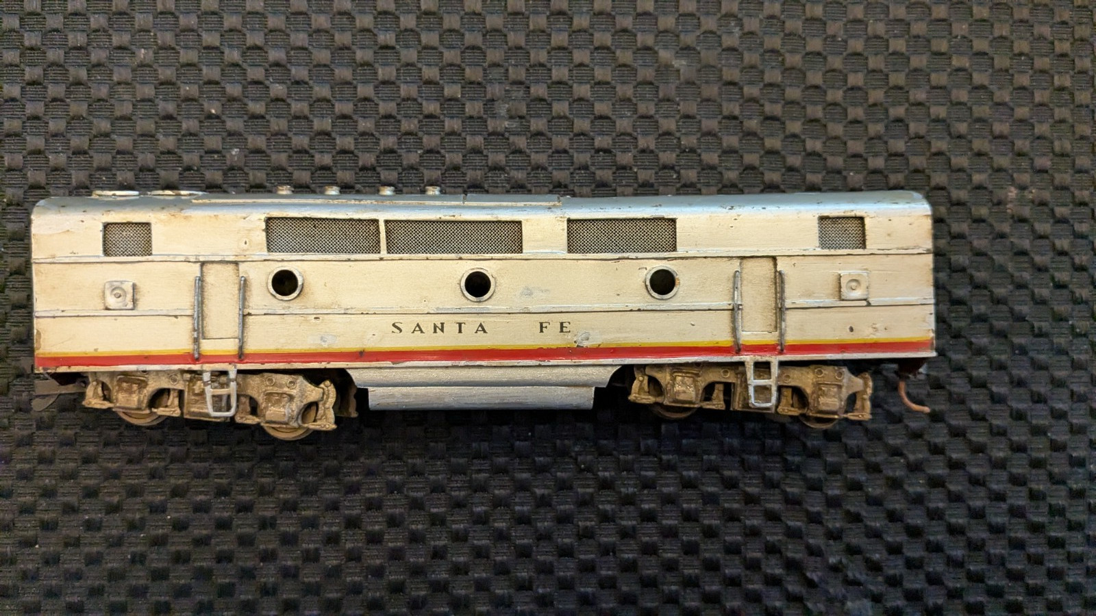 Brass F7B Locomtive DUMMY, all original except for one coupler, Santa Fe