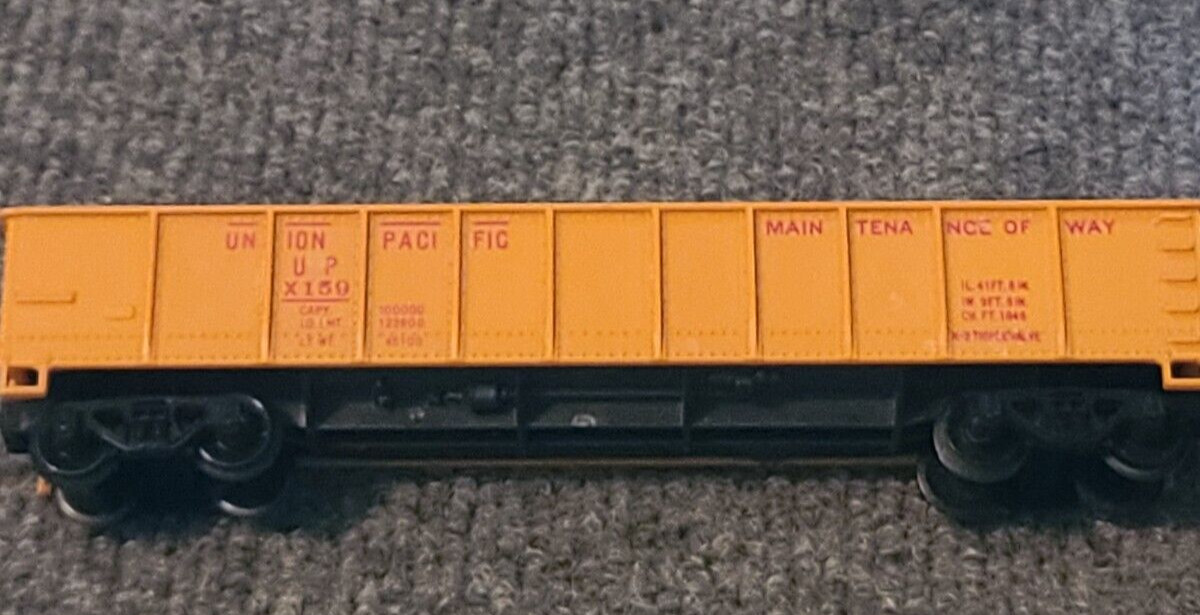 Lot Of 4 Santa Fe 7249, A.T. & S.F. 1957, U.P. X159 & Burlington 172700 HO Scale