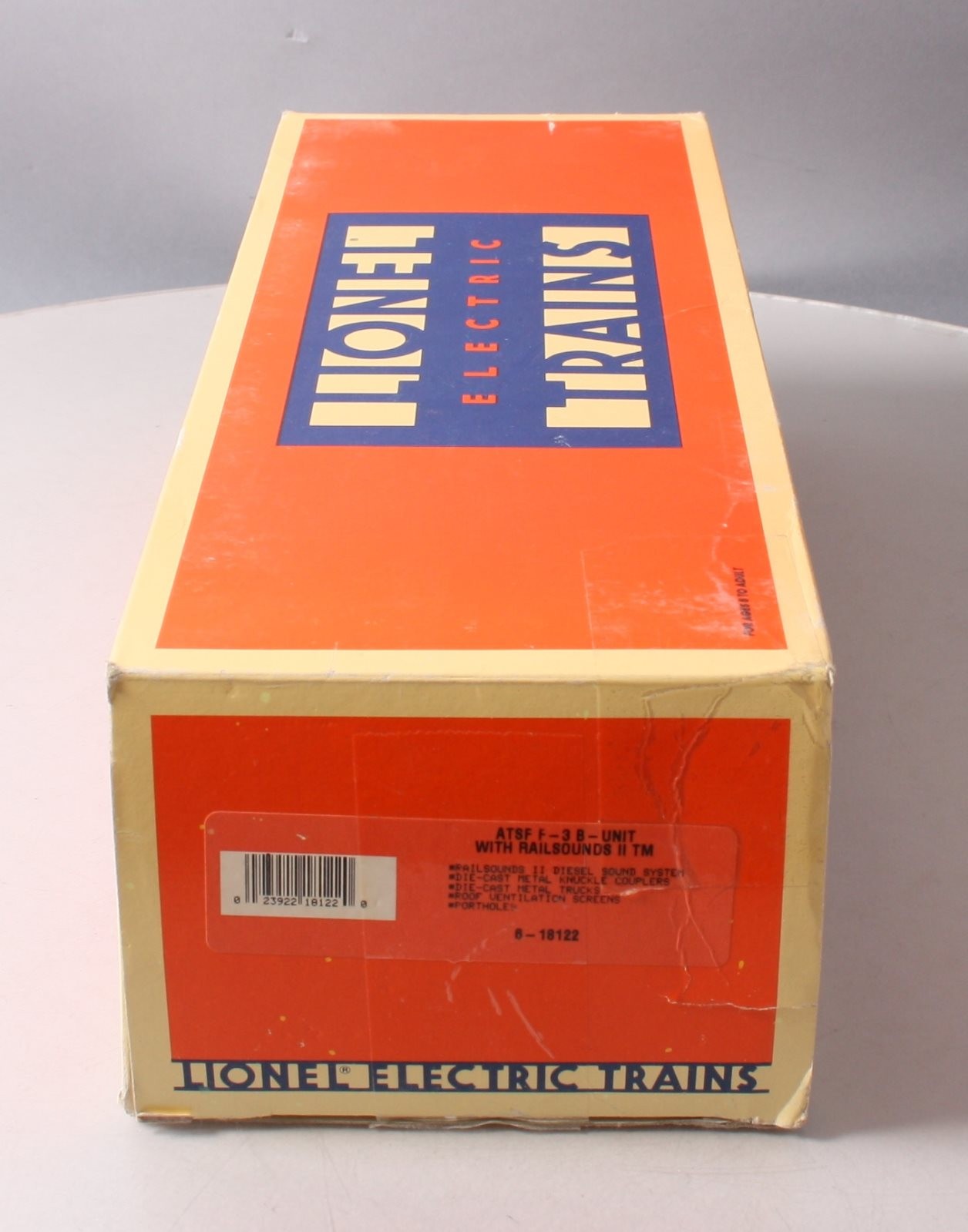 Lionel 6-18122 O Santa Fe F3 Blue/Yellow Non-Powered Diesel B-Unit w/RS II #200B
