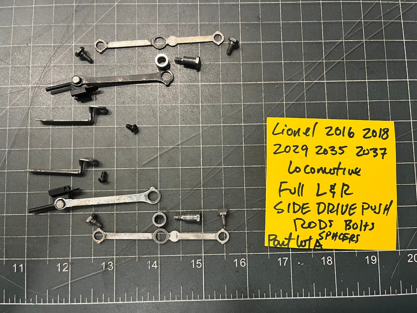 Lionel Train 2018 Locomotive FULL LEFT RIGHT DRIVE PUSH RODS & BOLTS PART LOT A