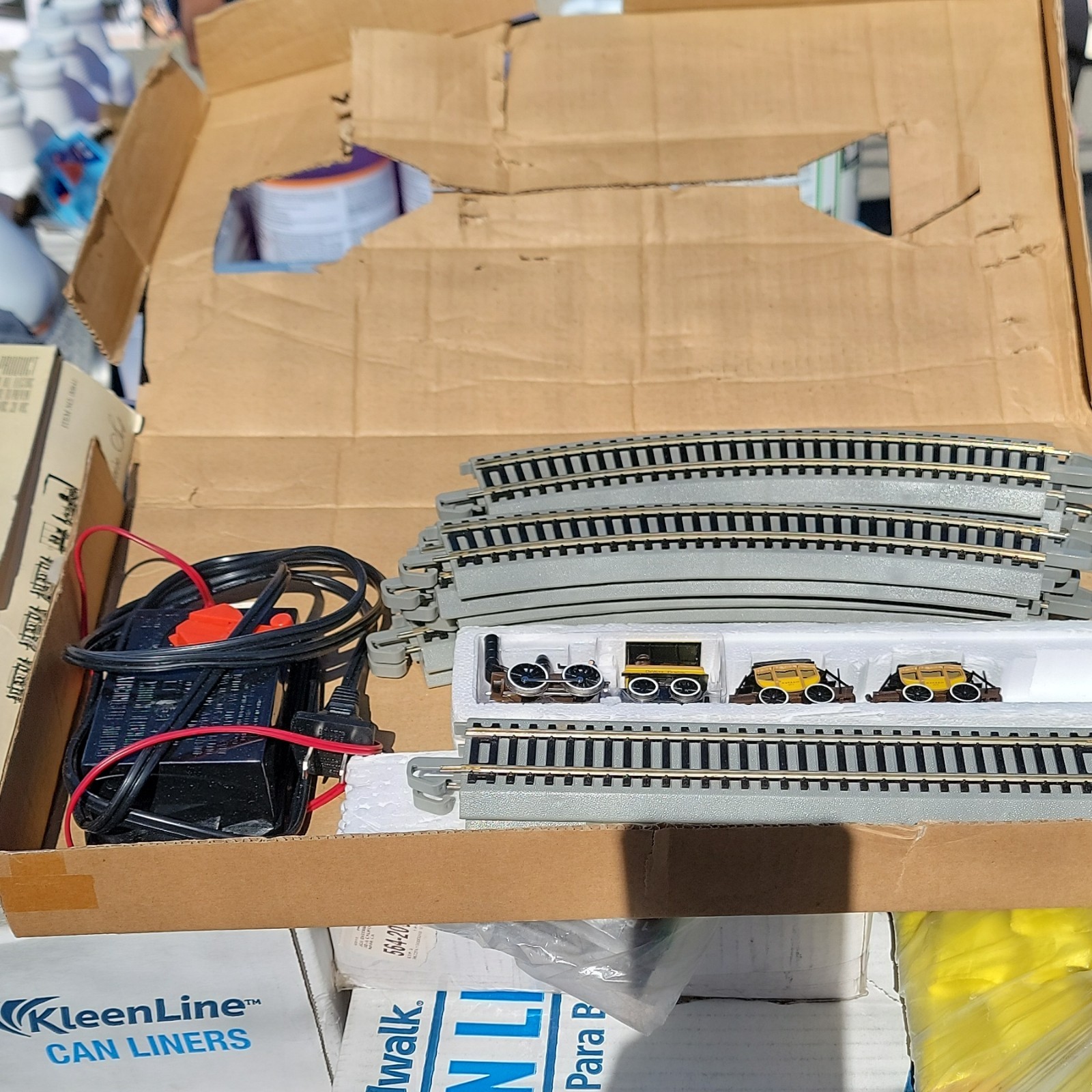 The DeWitt Cliton HO Scale Replica Of One Of America’s Earliest Trains Electric