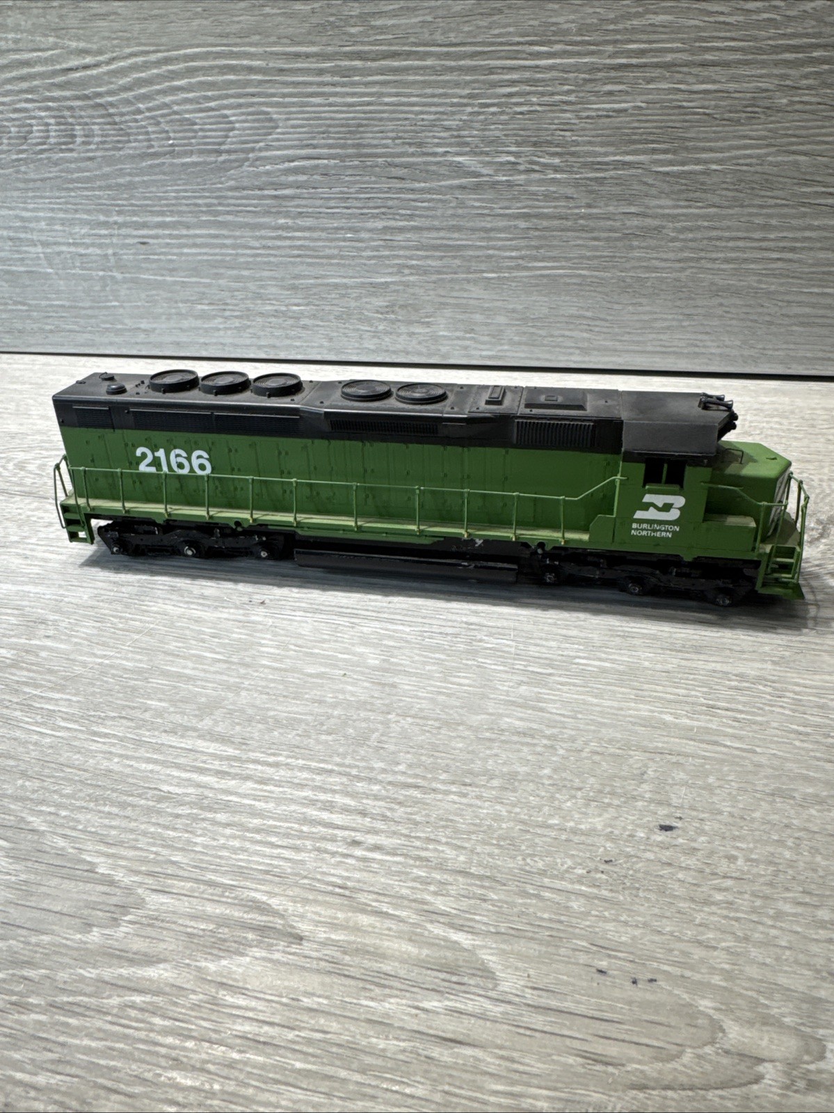 Unknown Brand HO Burlington Northern 2166