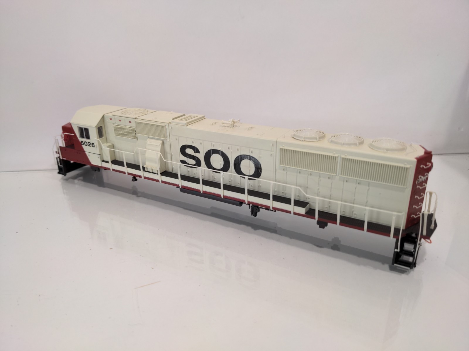 Proto 2000 HO Soo Line EMD SD60 SOO 6026 23512 LN