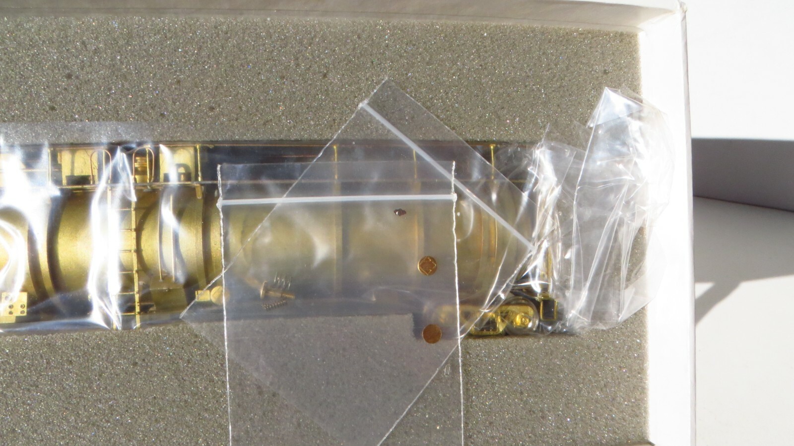 OVERLAND MODELS BRASS 61′ LIQUID AIR TANK CAR 15,000 GALLON – HO GAUGE IN BOX
