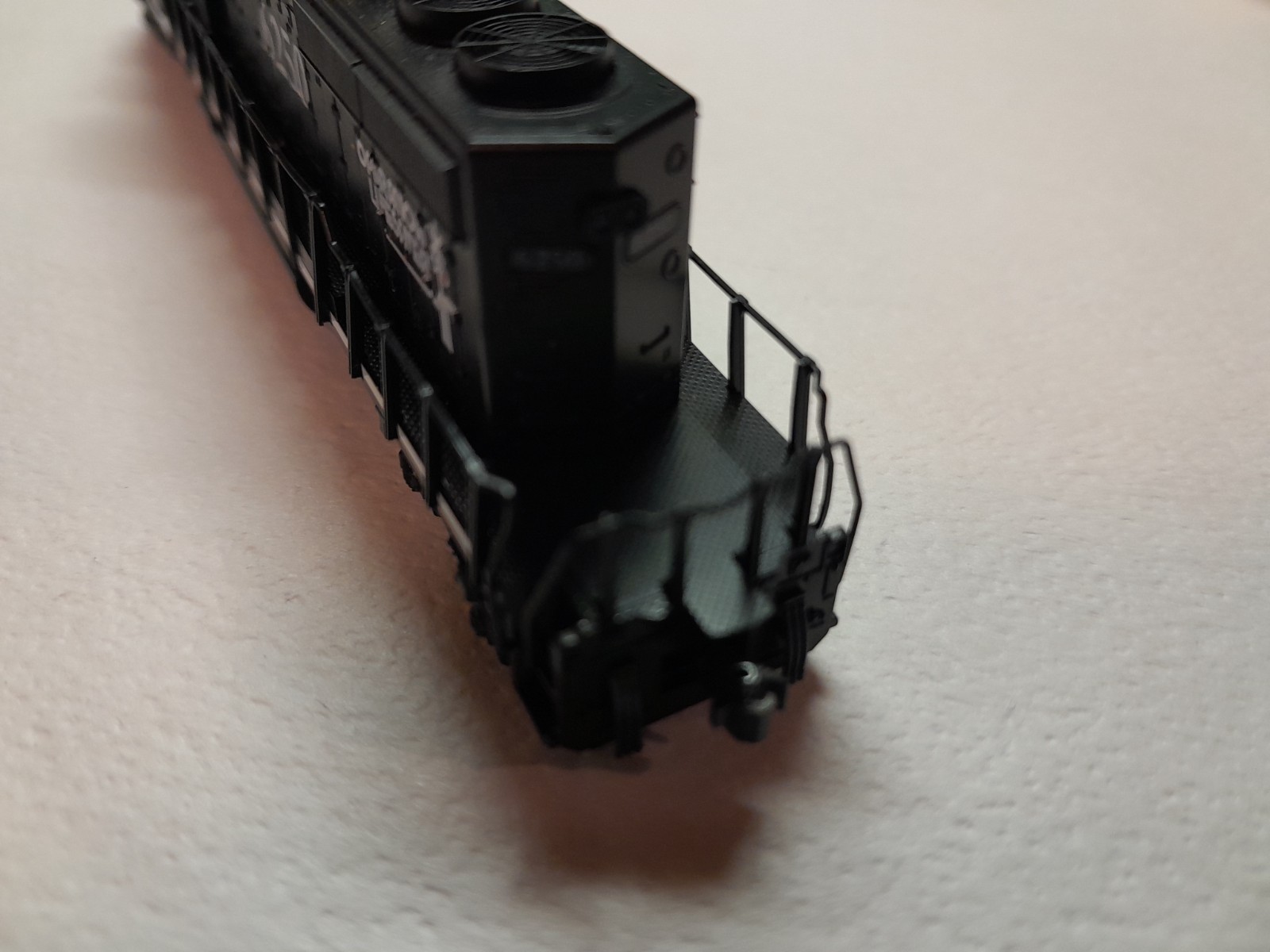 N scale Kato Kobo Illinois Central sd40-2 DCC Locomotive