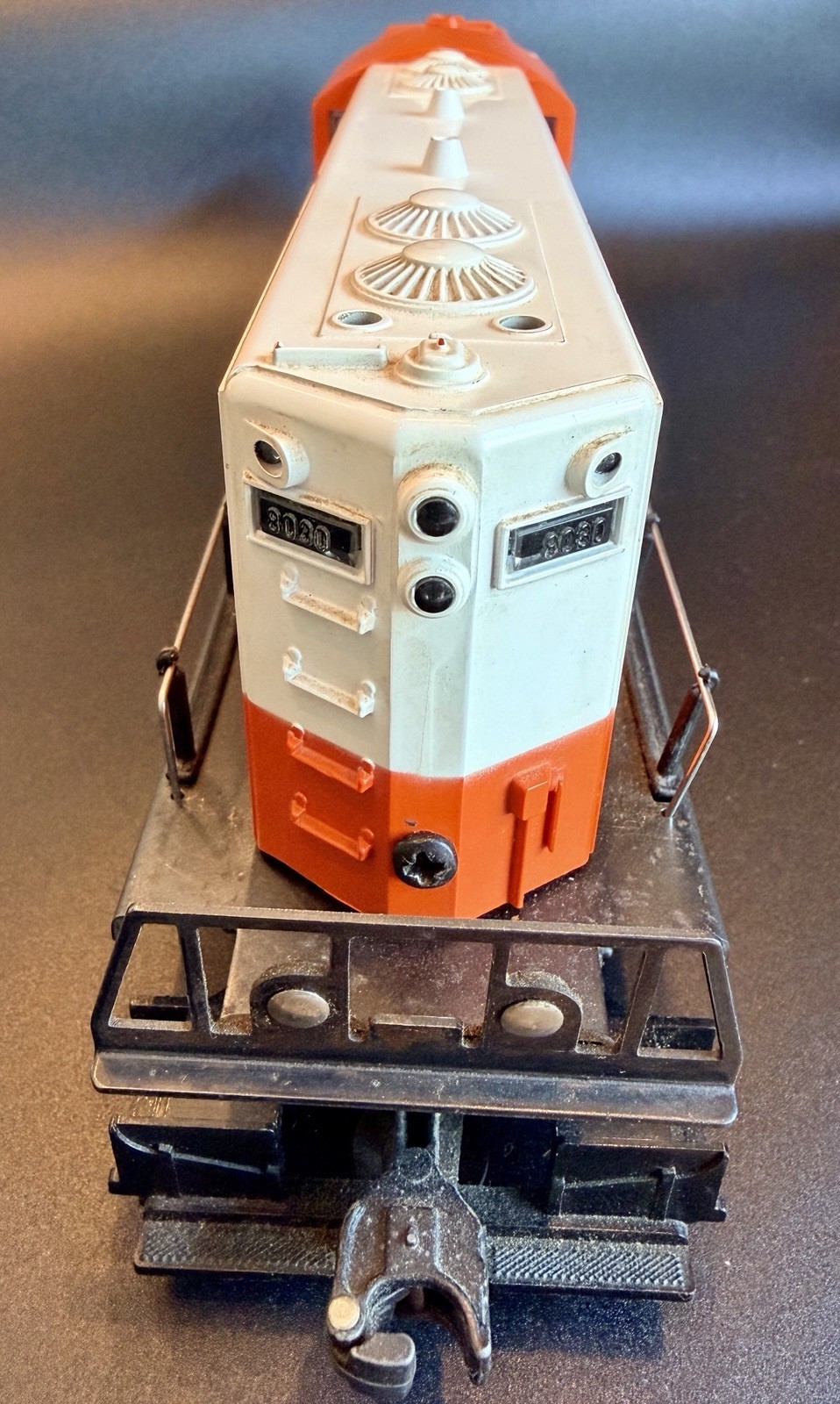 Lionel 6-8030 Illinois Central GP-9 Diesel Locomotive #8030 Runs O Gauge