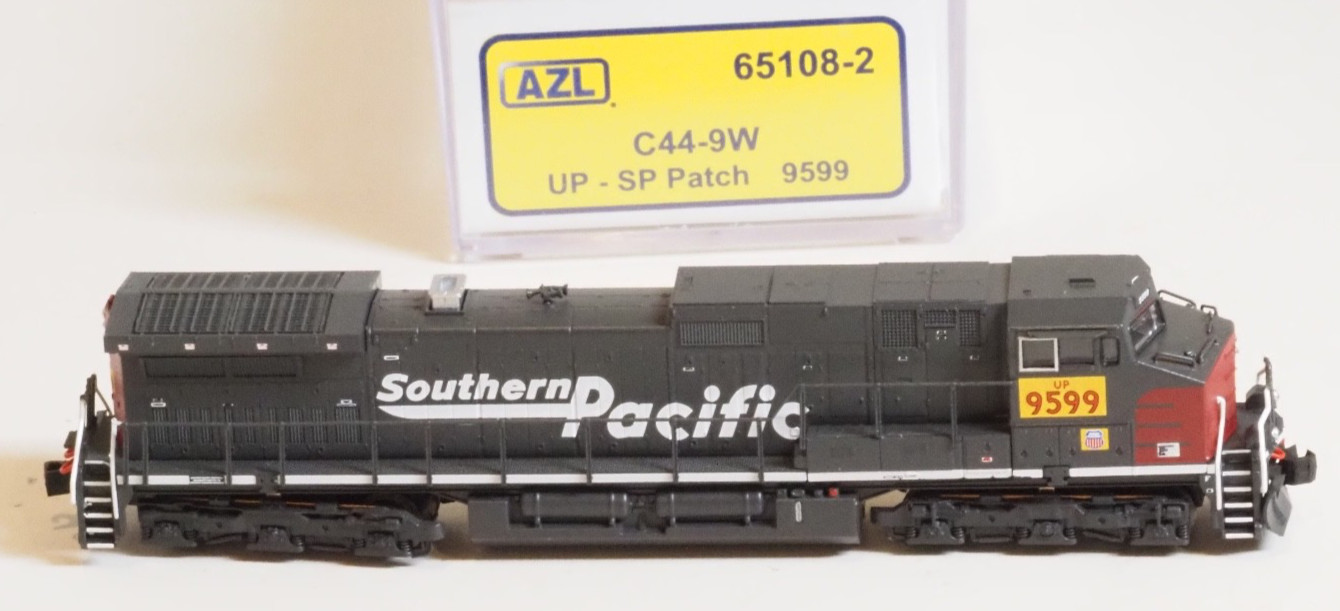 Z-scale AZL 65108-2 C44-9W Locomotive UP – SP Transition Patch highly detailed