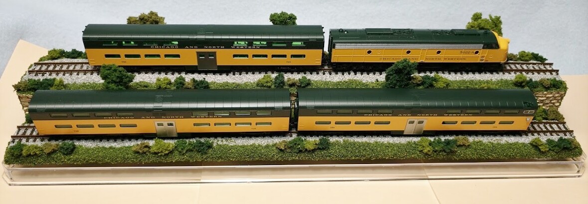 N SCALE 16″ 2-LEVEL TRACK-SUMMER SCENE-DISPLAY CASE -FOR ANY N TRAIN