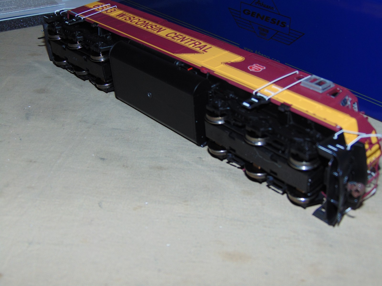 ATHEARN GENESIS HO 28616 WISCONSIN CENTRAL F45 DCC & SOUND -BRAND NEW