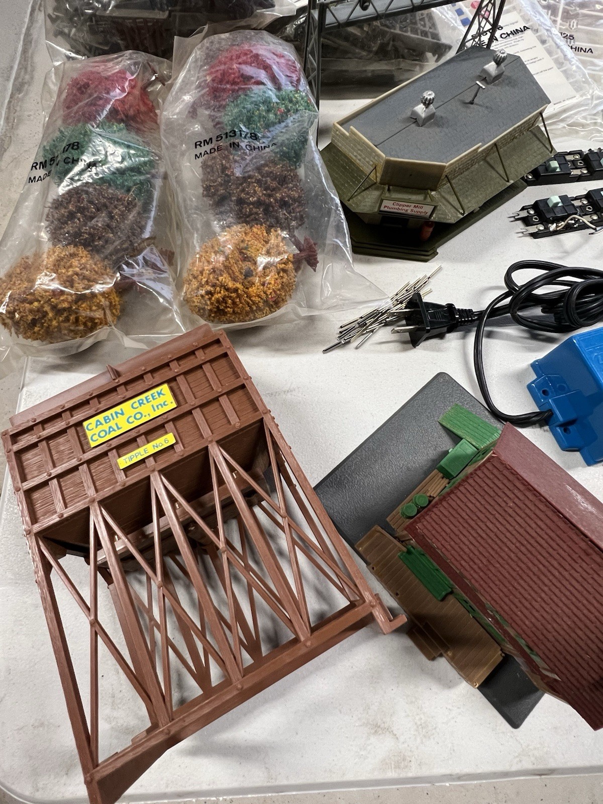 HO Scale Train Huge Lot-Bachmann – Atlas – Life Like – Mehano – Read