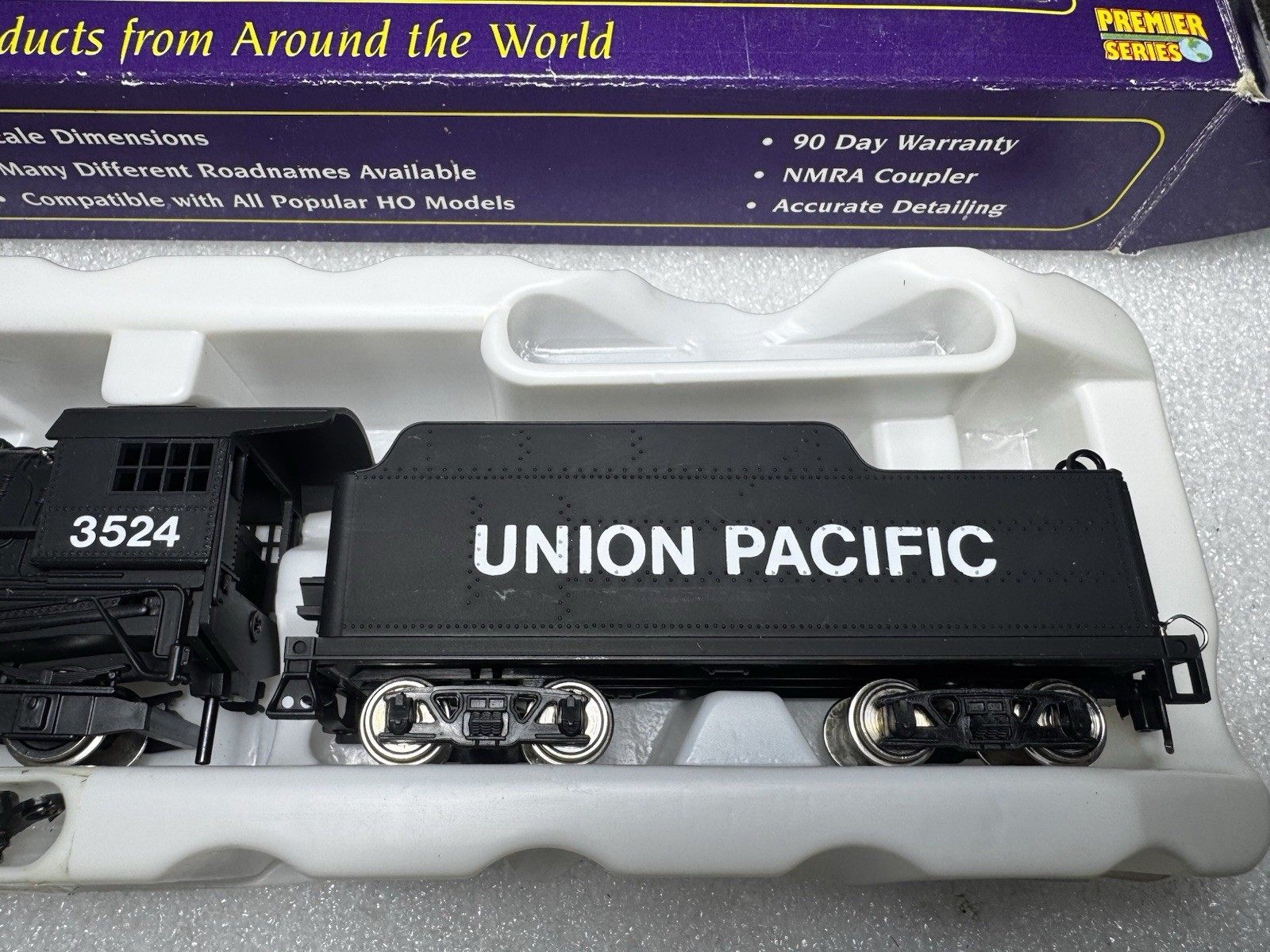IHC Premier Series Union Pacific 3524 Pacific 2-8-2 HO DC Steam Locomotive