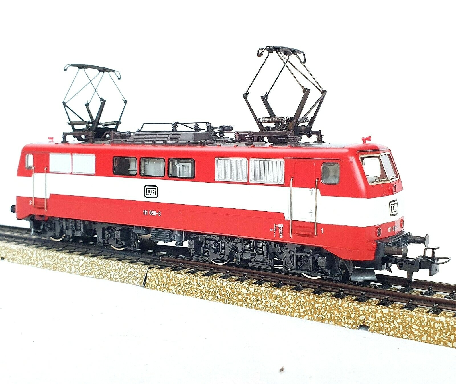 Marklin HO 1:87 AC German Deutsche Bundesbahn BR 111 ELECTRIC LOCOMOTIVE MIB`85!