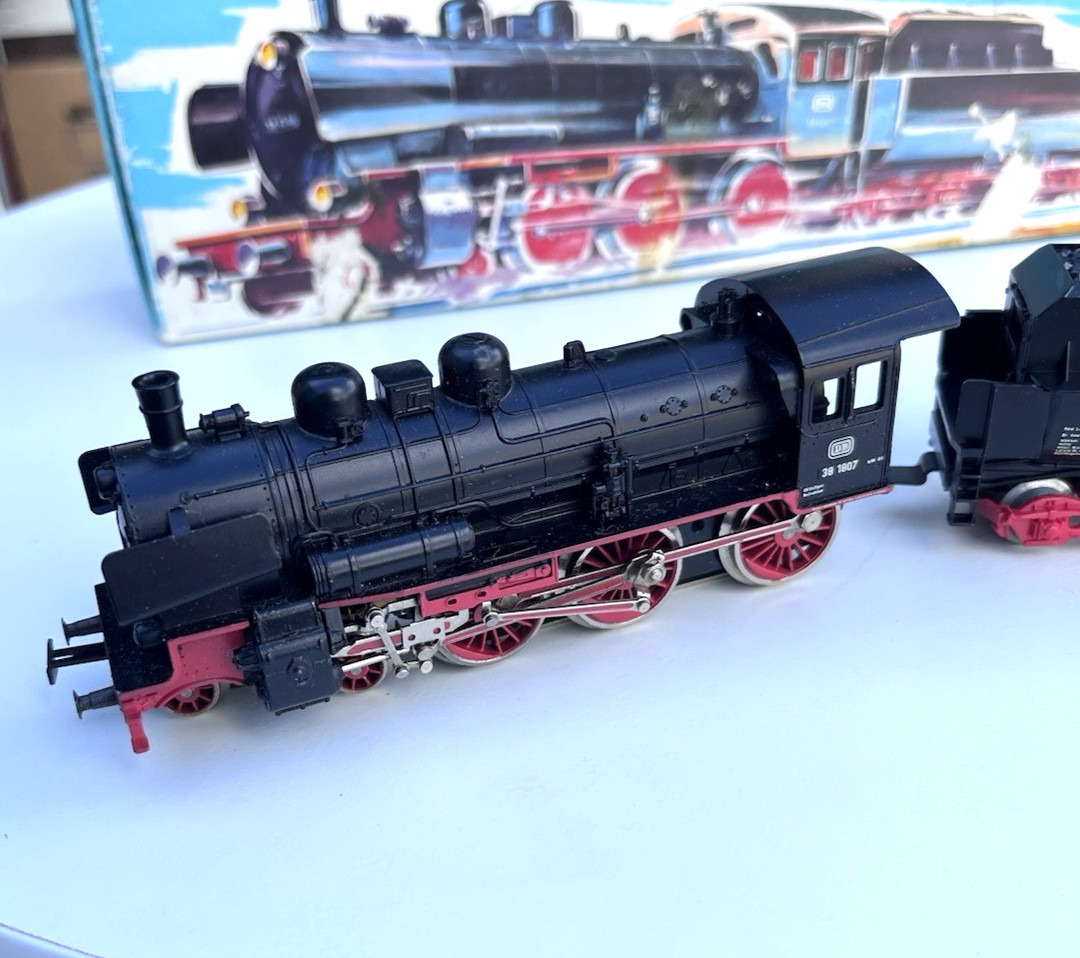 Vintage Marklin Steam Locomotive & Tender Train w/ Box Germany P8 HO BR 38 1807