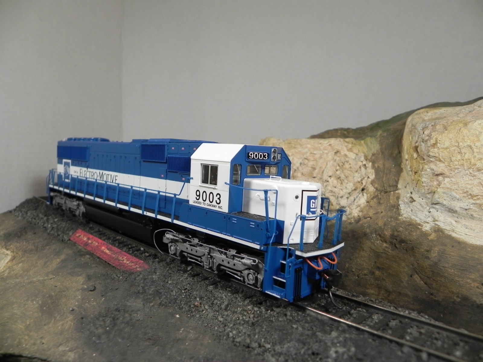 HO ENGINE LIFE-LIKE PROTO 2000 ELECTROMOTIVE SD60 8302 DIESEL