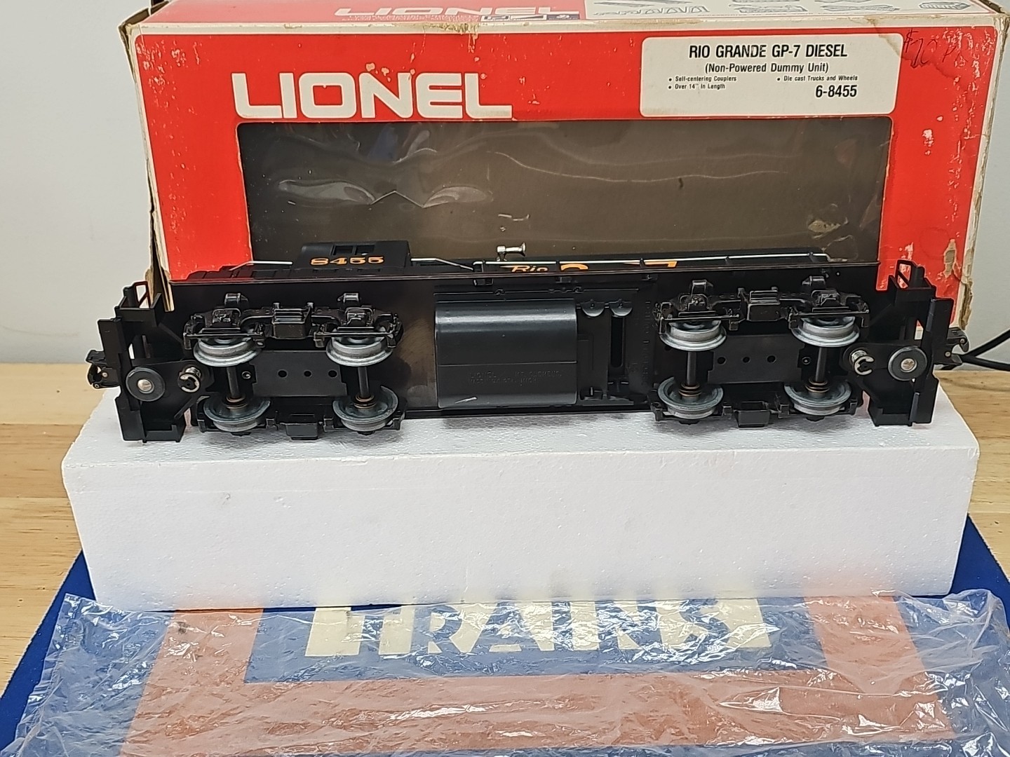 Lionel 6-8454 O Gauge Rio Grande GP-7 Diesel Locomotive #8454 UNPOWERD