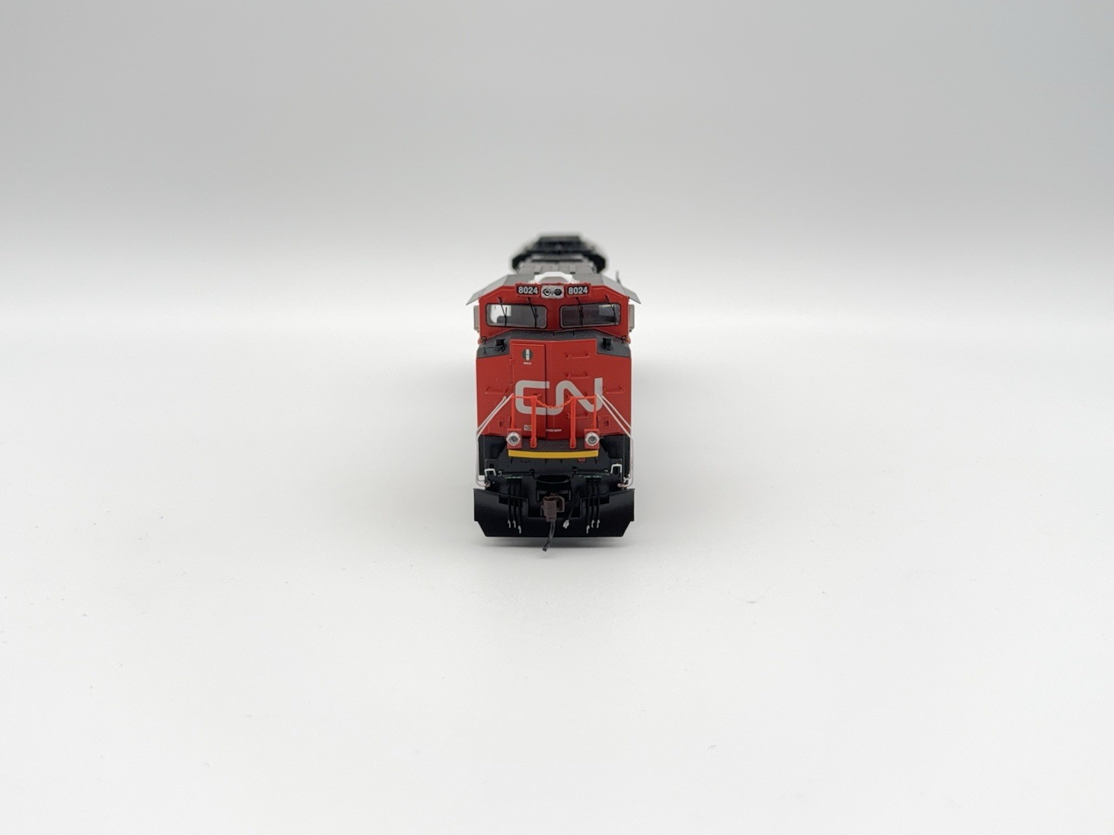 Genesis – HO – CN – EMD SD70M-2 Diesel Loco #8024 – Train G68628