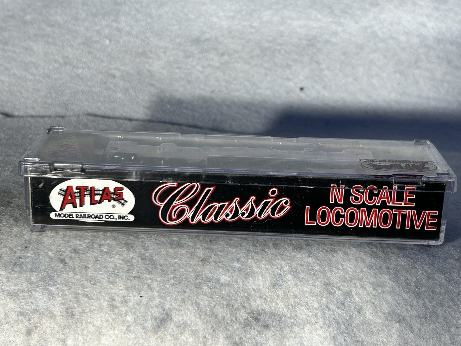 Colorful Atlas Classic Great Northern RR Alco RS-3 Loco N Gauge