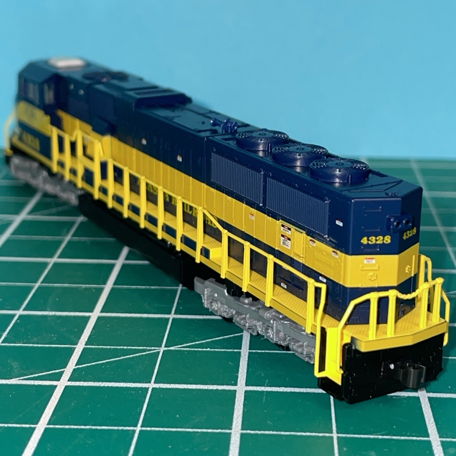 New! Kato N-Scale 176-6412 SD70MAC Alaska 100 Years $145.00 Make Offer