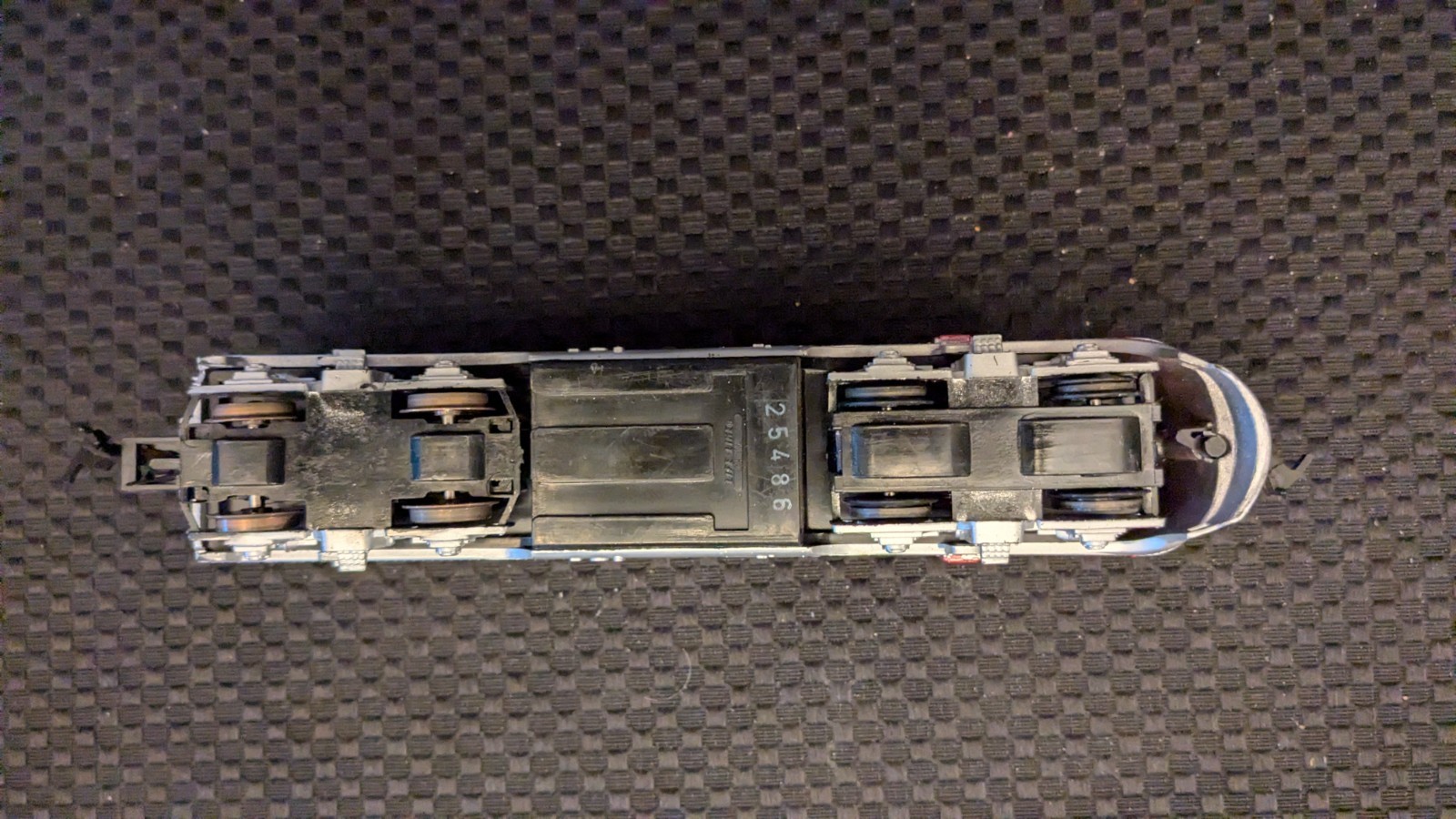 Life-Like HO F7 A Locomotive Santa Fe, LNIB, Runs real fast, pulls good too.