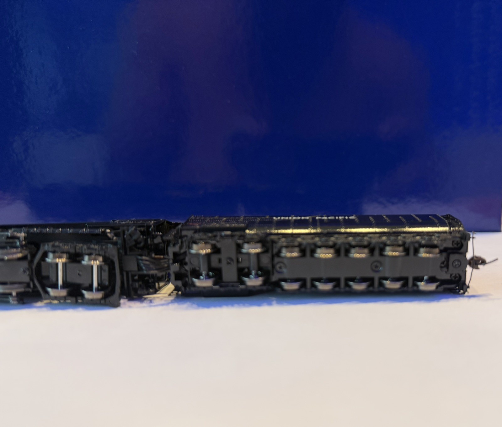 Athearn Challenger 4-6-6-4 N Scale DC #3985 UP