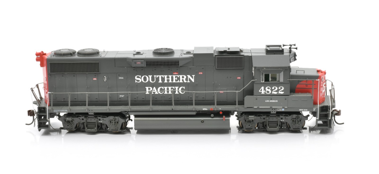 Athearn Genesis GP38-2 | Southern Pacific SP 4822 | DC/DCC Ready | ATHG40514