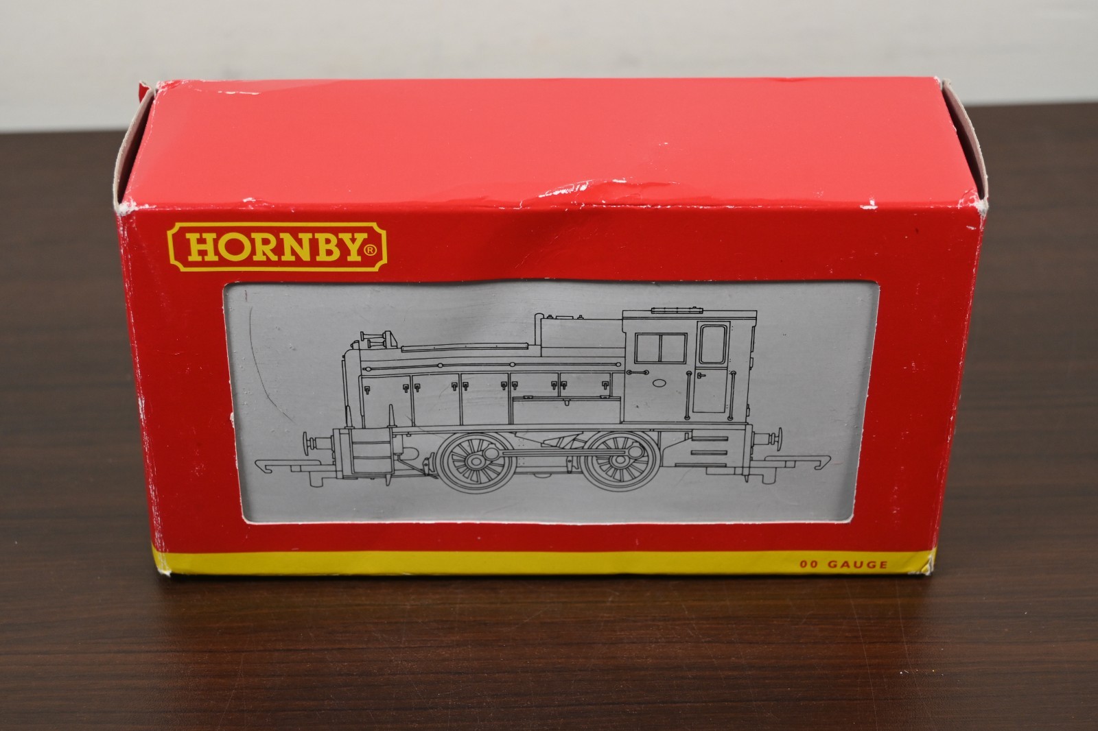 Hornby OO Gauge R2188 BR 0-4-0: Diesel Shunter Class 06 Locomotive “D2412”