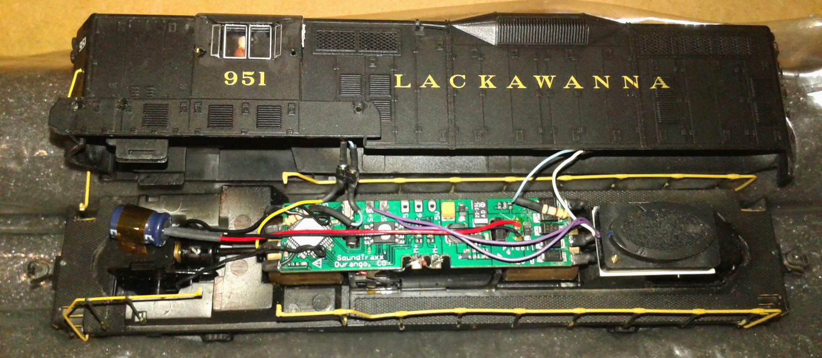 HO SCALE ATLAS CLASSIC EMD GP7 LACKWANNA DL&W #951 8432 DCC & SOUND