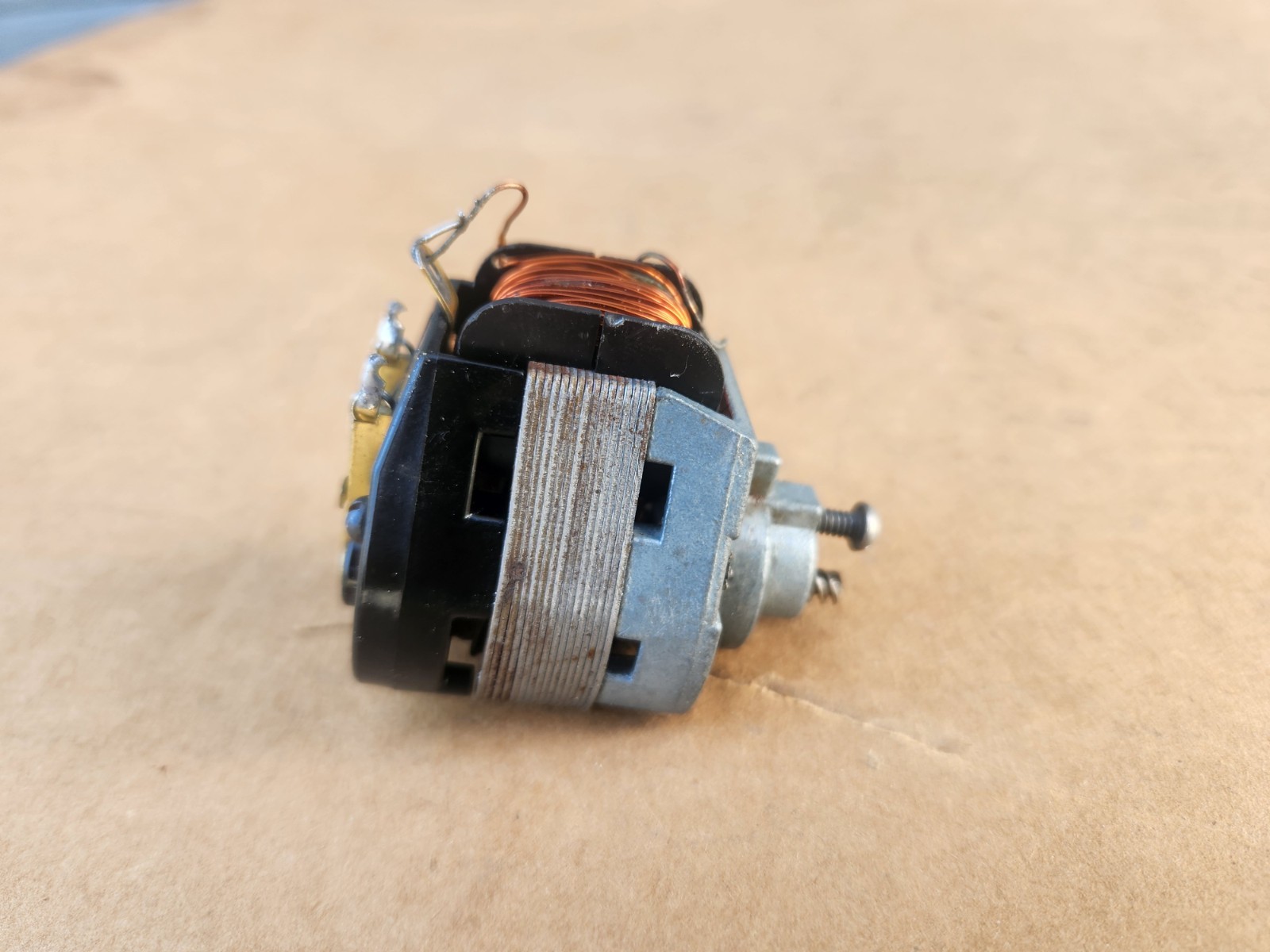 Postwar Lionel 2028-100 F3 GP7 Complete & Operating Pullmore Motor Service Clean