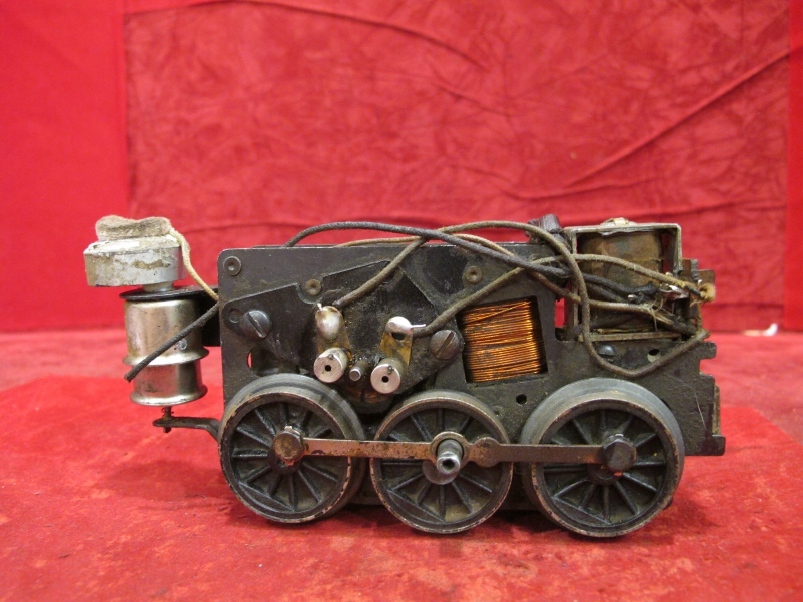 Lionel Original Vintage Early 2026 Steam Engine Motor with e unit & smoke assy.